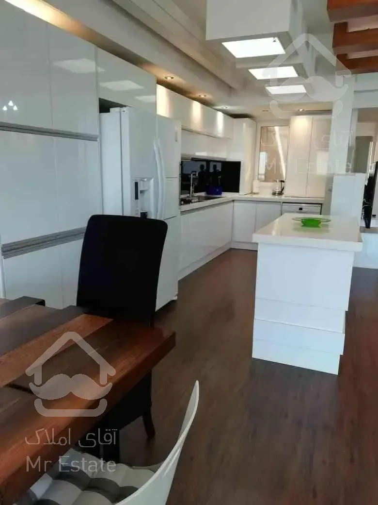 خرید آپارتمان ۱۴۲ متری نیاوران