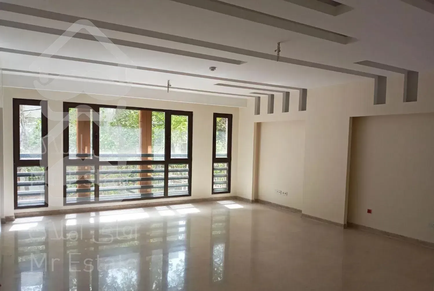 اپارتمان ۱۲۰ متر ۳ خواب تک واحد تراس دار مترو قلهک