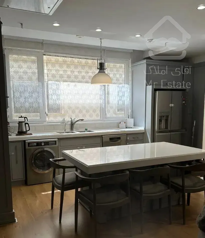 ۸۷ متر برج مجلل یاس / ۲ پارکینگ سندی / لوکیشن عالی