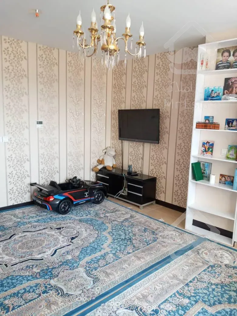 ۷۱ متر / برج ارکیده / جنوبی غرق نور / دریاچه چیتگر