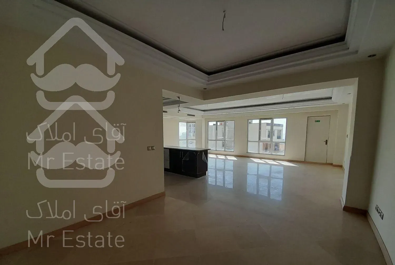 پاسداران /گلستانها/۱۶۰ متر / ۲ پارکینگ سندی