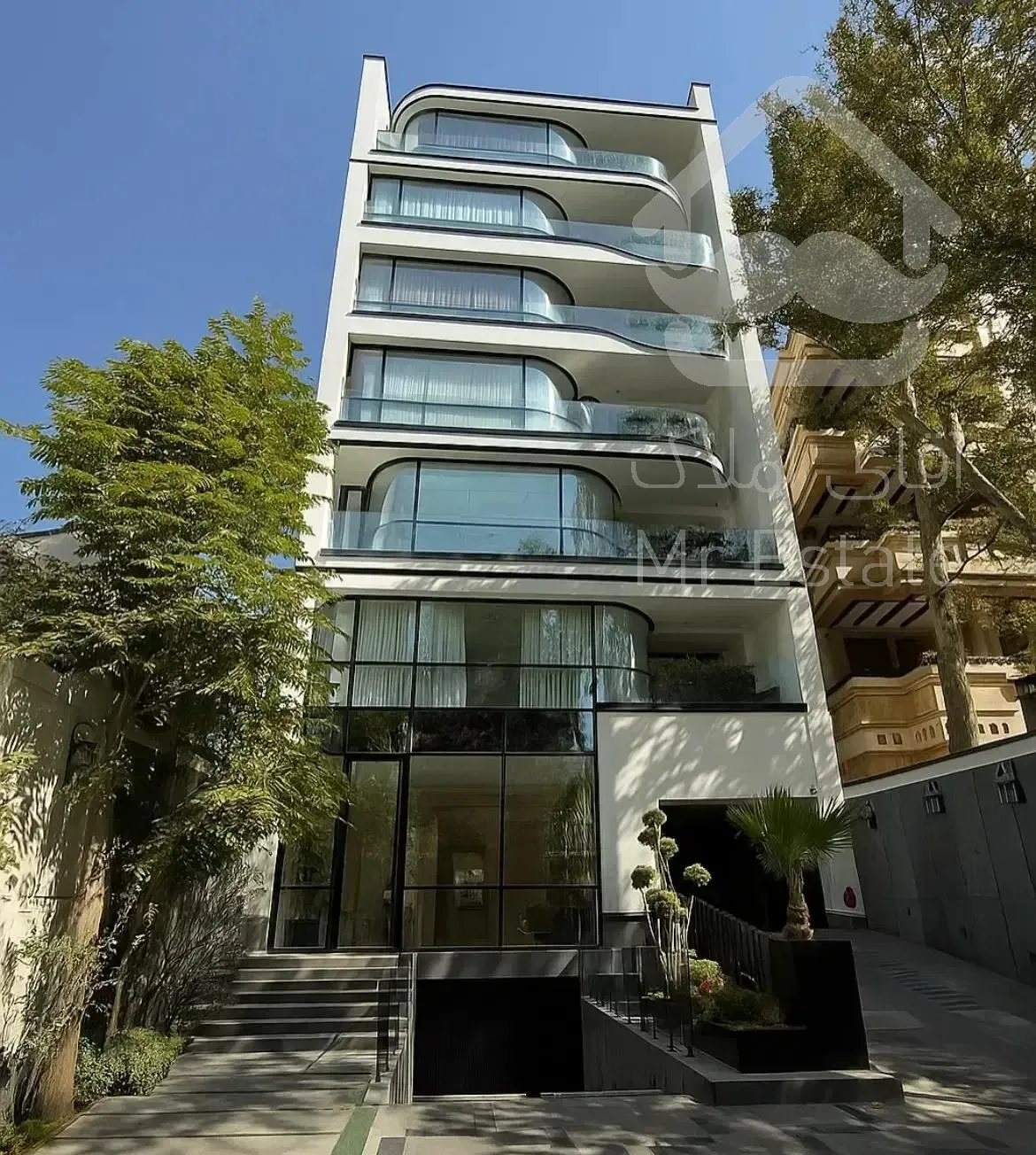 ۳۶۰متر در قلب بلوارسجاد/ بزرگمهرجنوبی/بدون مشابه