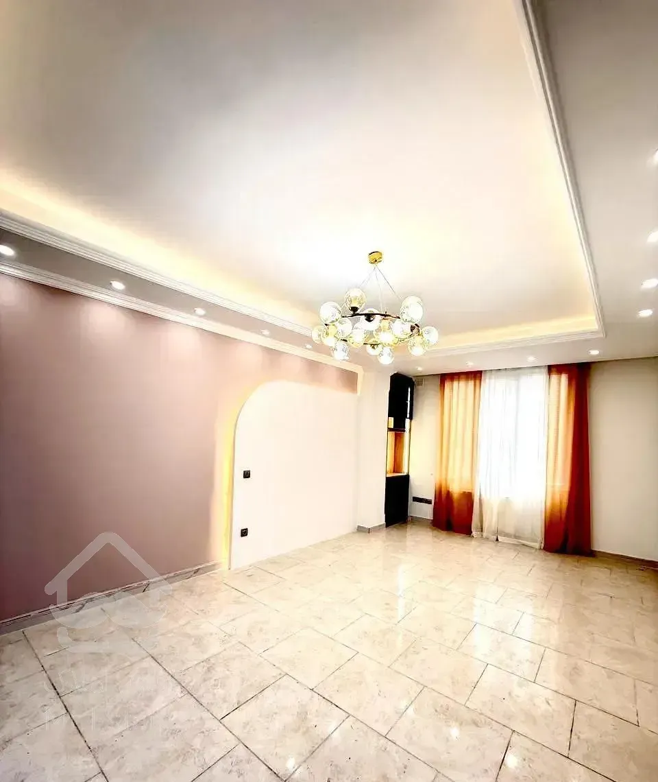 ۷۶متر*سندتکبرگ*سرمایه گذاری*پارکینگ سندی*