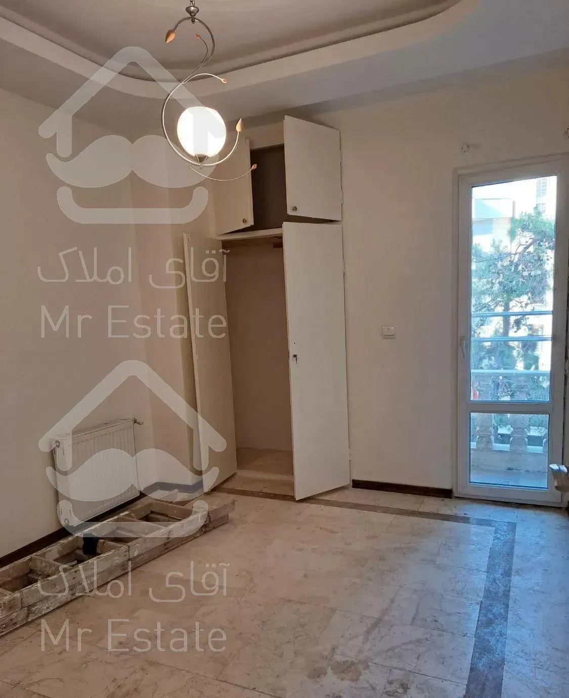 اپارتمان ۱۱۰متری فول روبه افتاب