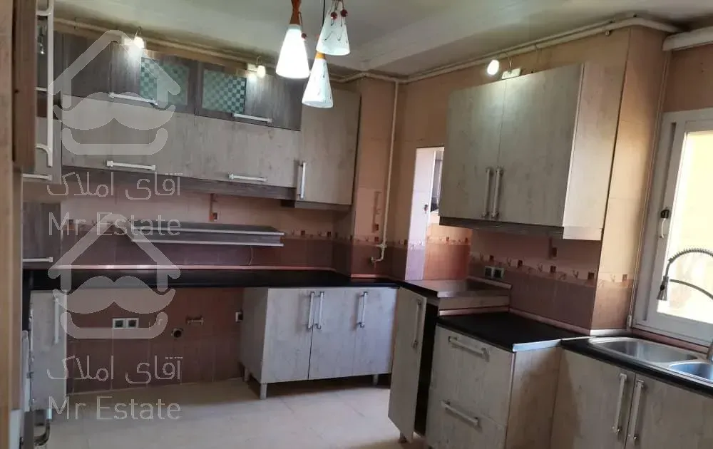 آپارتمان ۱۴۰ متری در کوی پردیس  شمالی و جنوبی