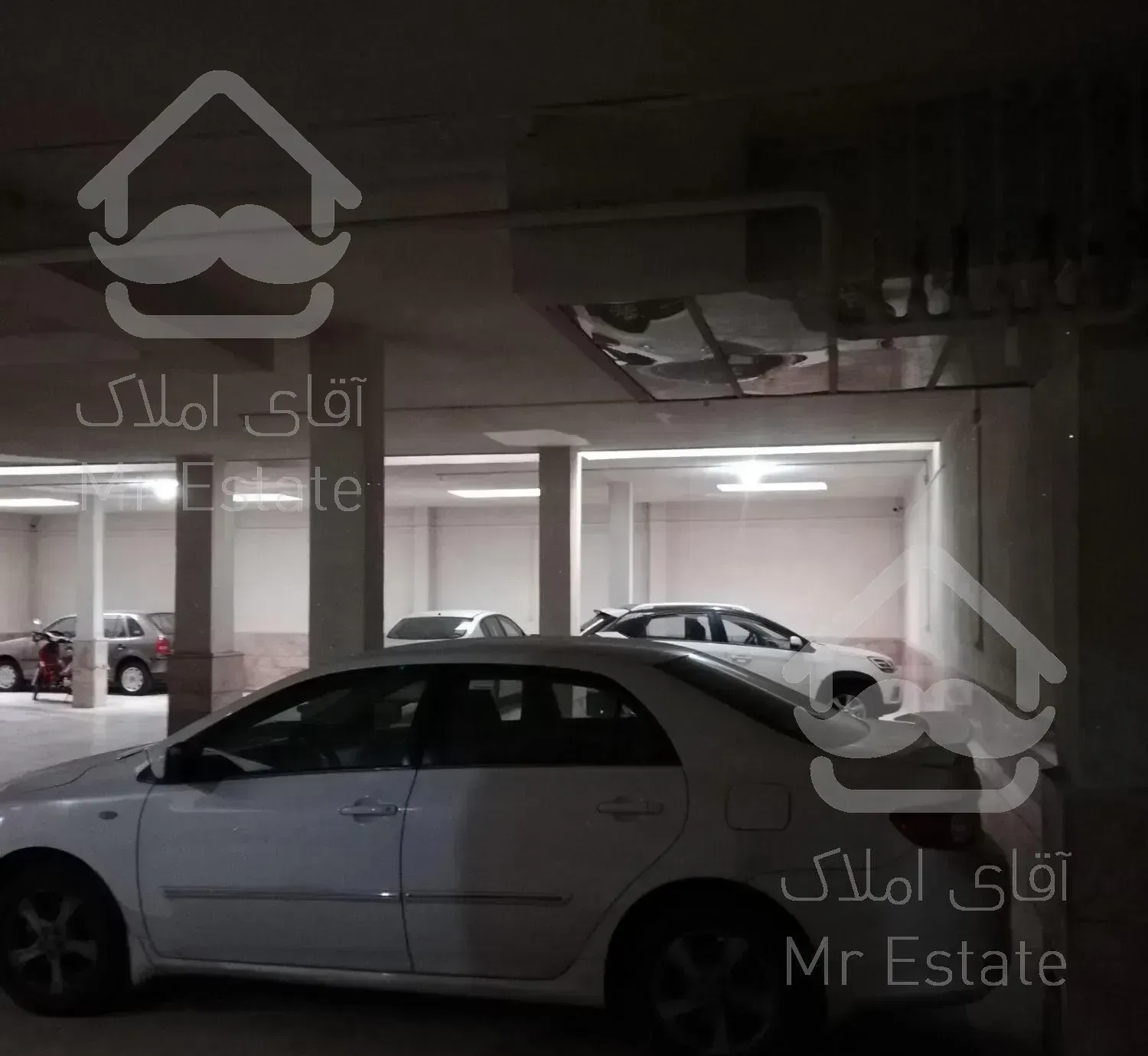 165 متـر 3 خـواب حیـاط دار کـریمخـان ویـلا شمـالـی