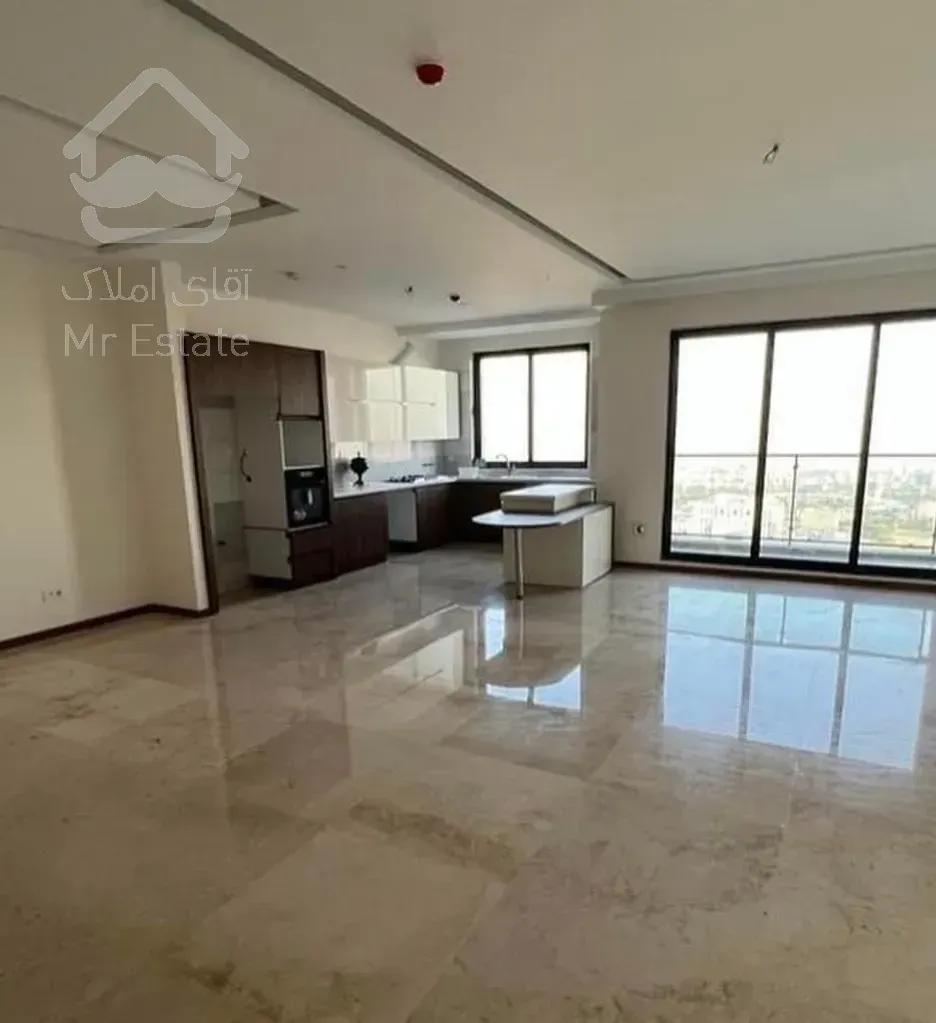 گیشا۱۱۵ متر سه خواب کلید نخورده دو پارکینگ سندی