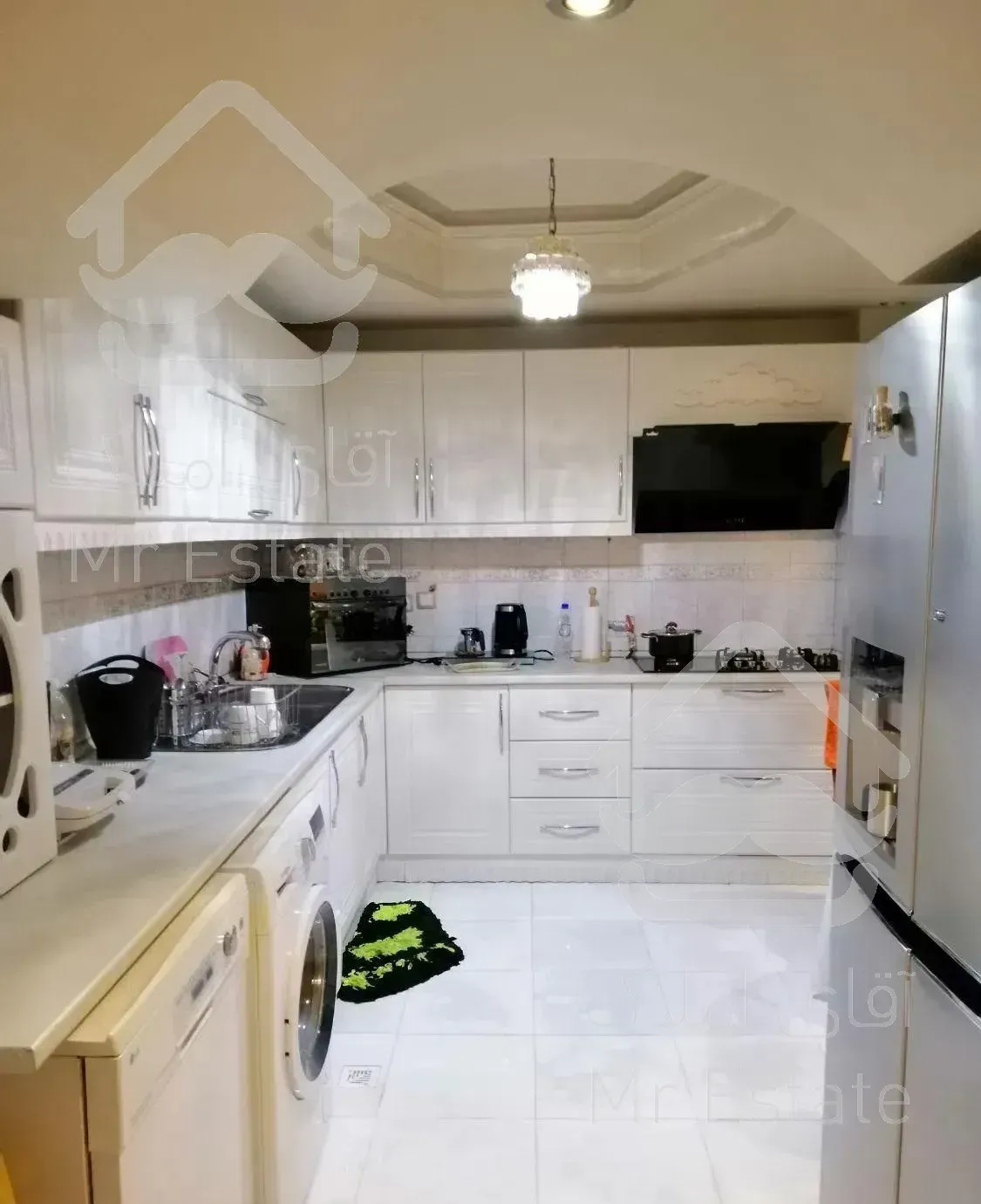 ضابطی ۹۸متر روبه آفتاب فروشنده