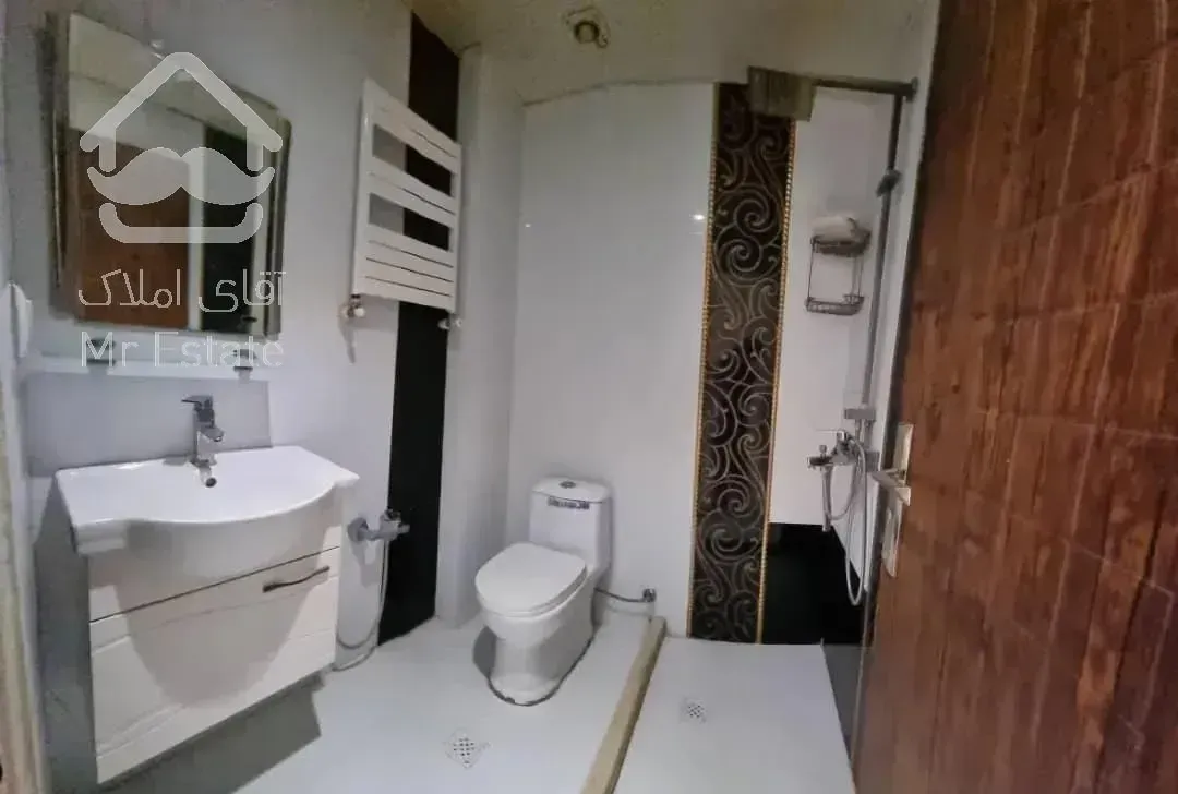 آپارتمان ۱۳۱ متری پاسداران