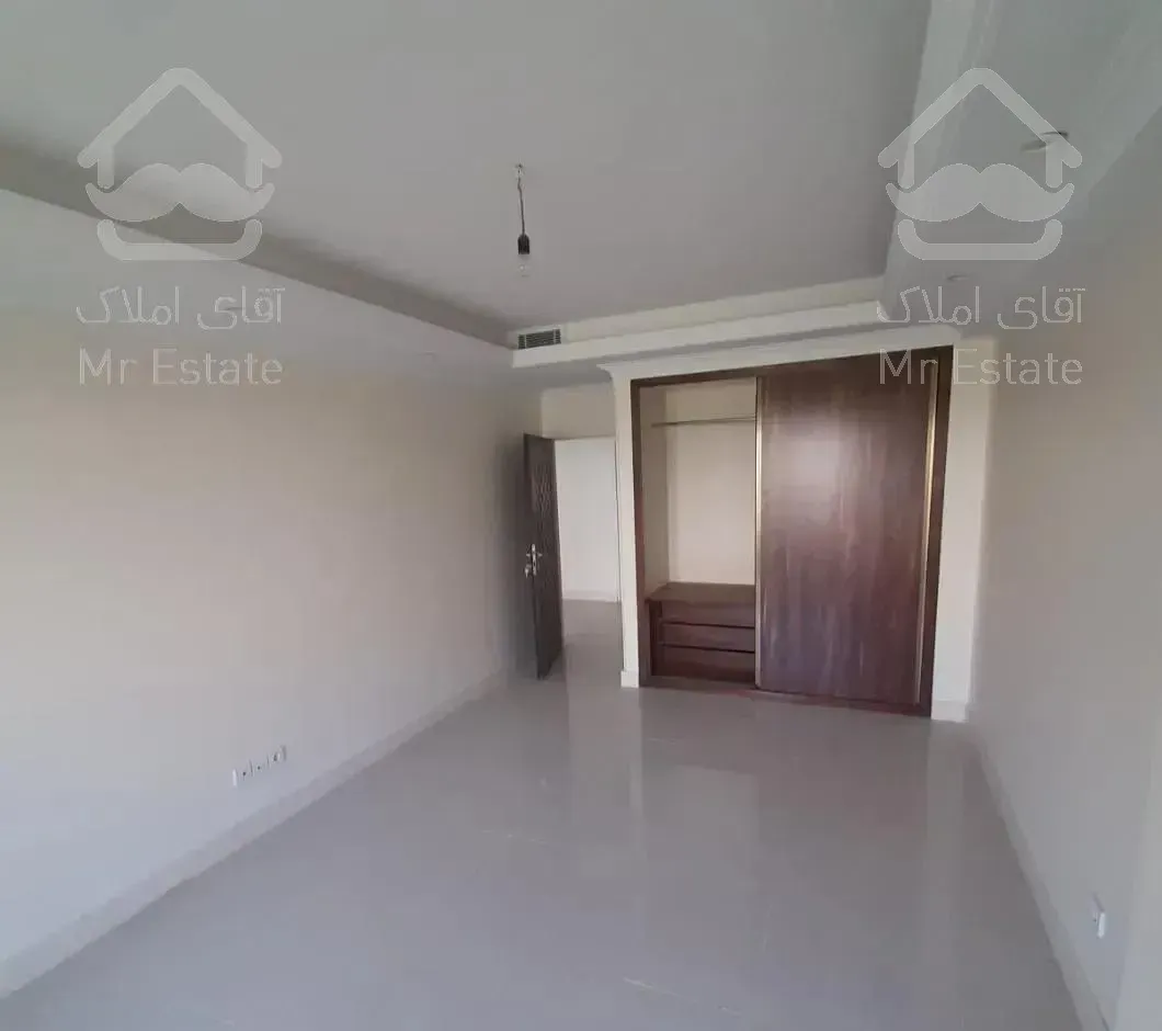 ۶۰۰ متر موقعیت اداری شیک نوساز دربست شهرک راه آهن