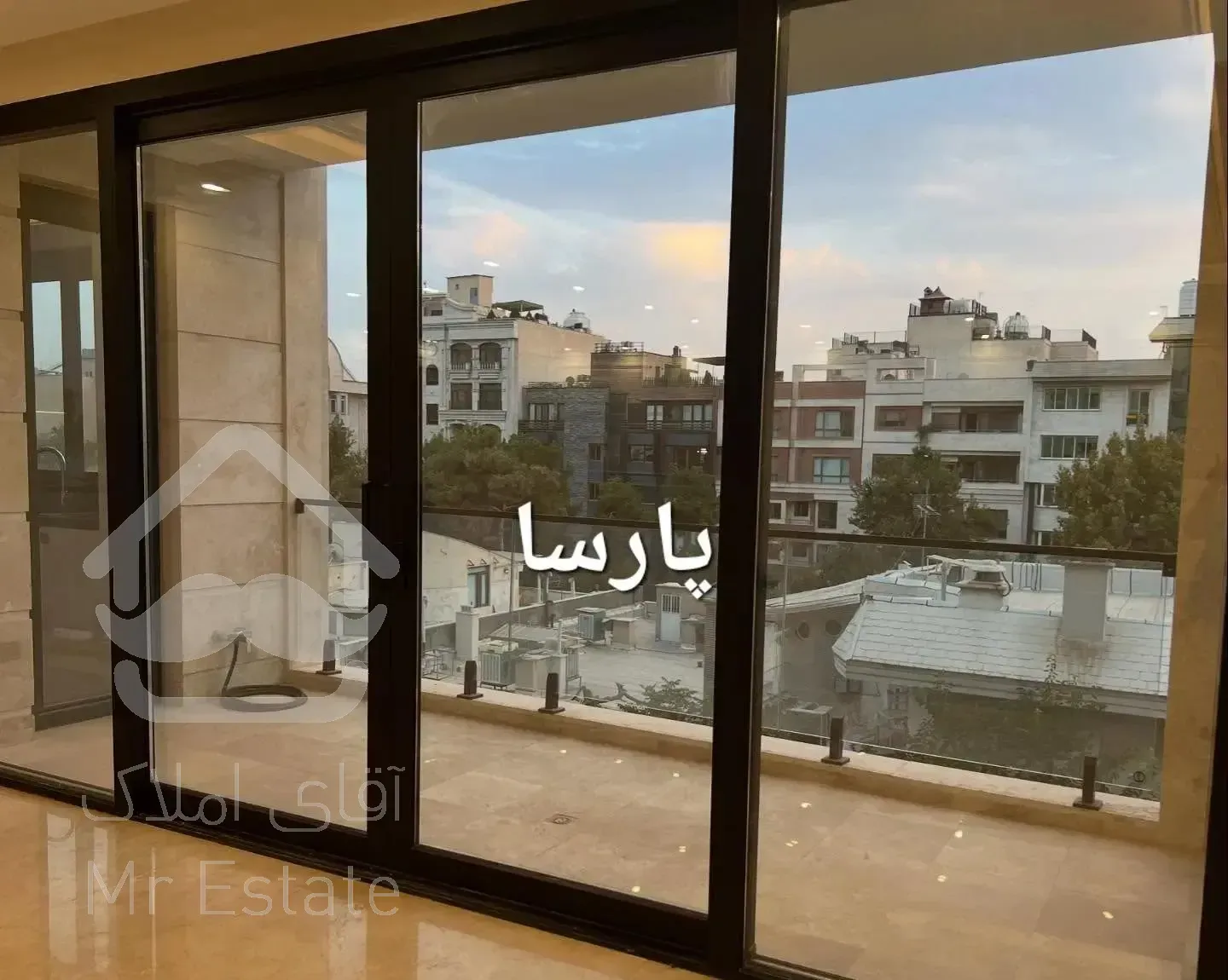 ۲۰۱ متر *عکس واقعی* شیخ بهایی شمالی ۲پارکینگ ۸ساله