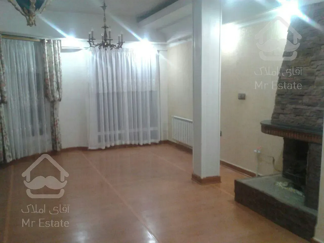 آپارتمان ۱۳۲ متری سعادت آباد