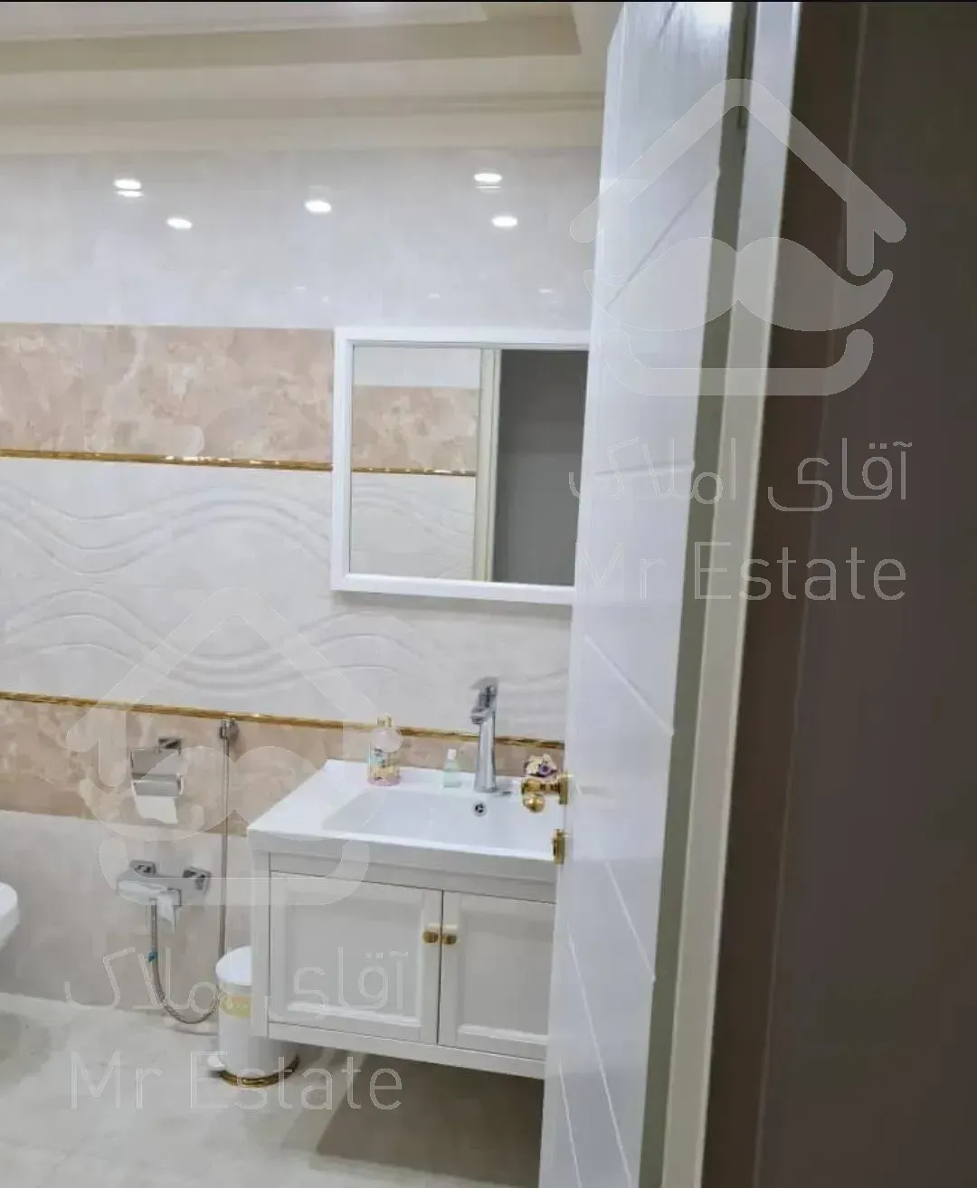 231 متر آپارتمان تک واحد دو نبش تهران ویلا بی همتا