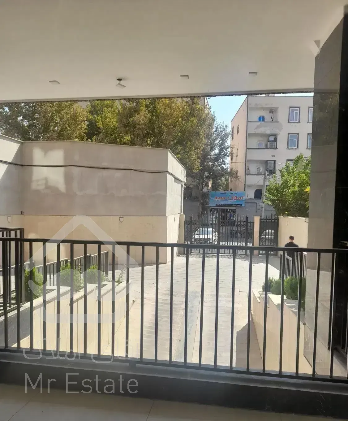 رهن کامل واحد کلید نخورده سه خواب 180متری