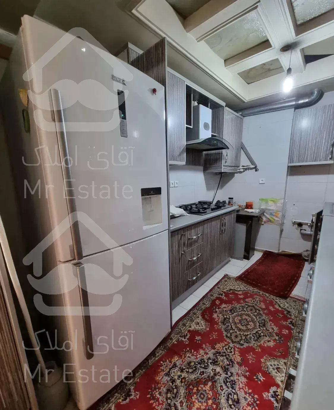 سه طبقه آپارتمان، دربست ۲۲۵متر