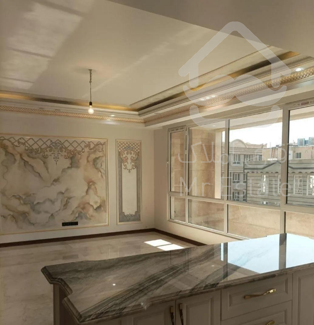 ۹۹ متر / سالن پرده خور / چهارباغ