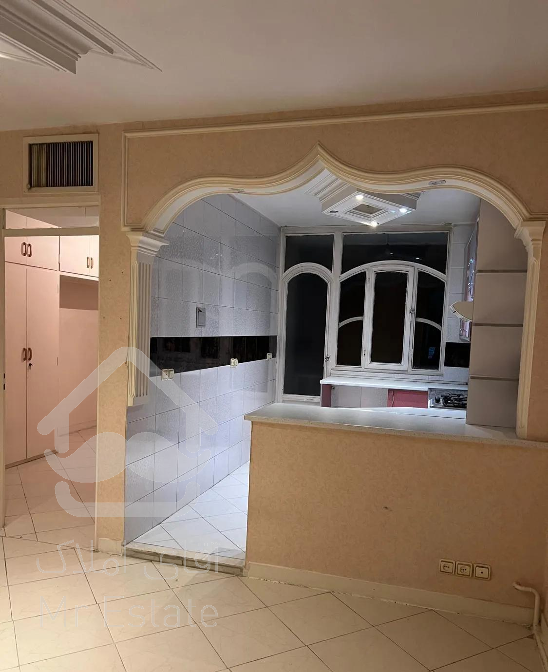 ٤٨ متر یک خواب همراه پارکینگ