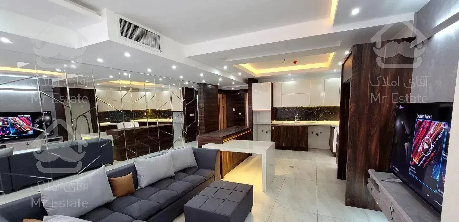 ۱۳۵متر دو خواب هشت بهشت بَر خیابان اصلی مَلک شمالی