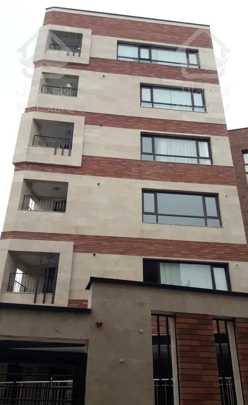 نوساز ۹۲ متر دسترسی طبقات بالا