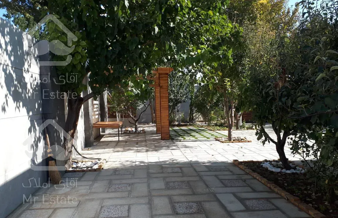 ویلایی  ۱۱۰۰ متر فاز ۲ مهرشهر