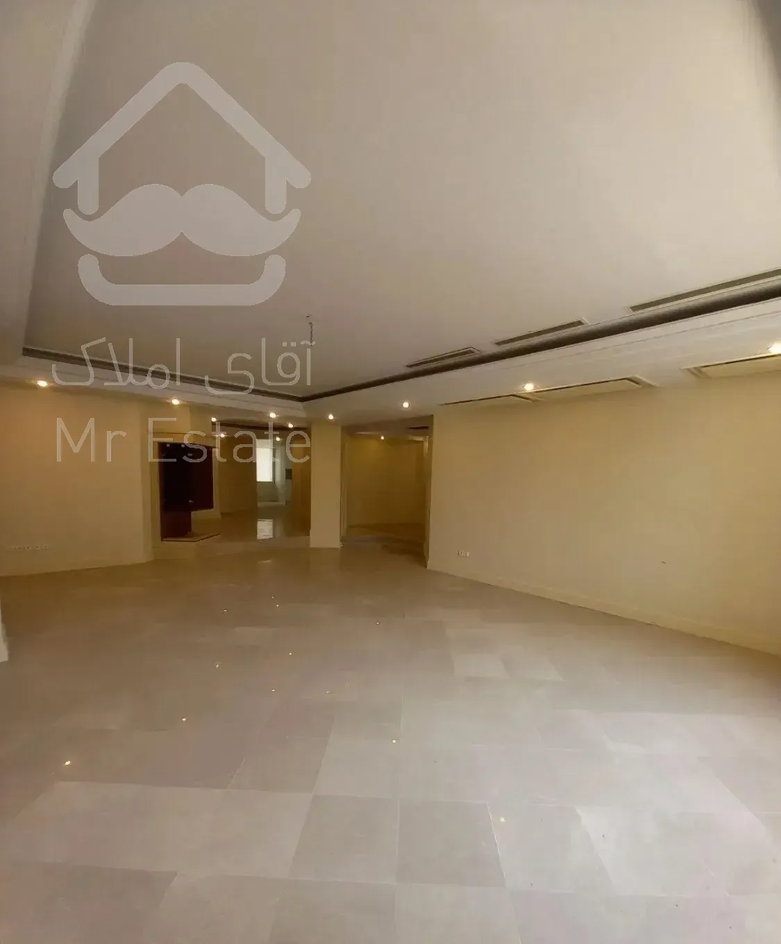 نیاوران ، یاسر ، ۲۴۰متر  اصیل ، استخر ، ویو مشجر