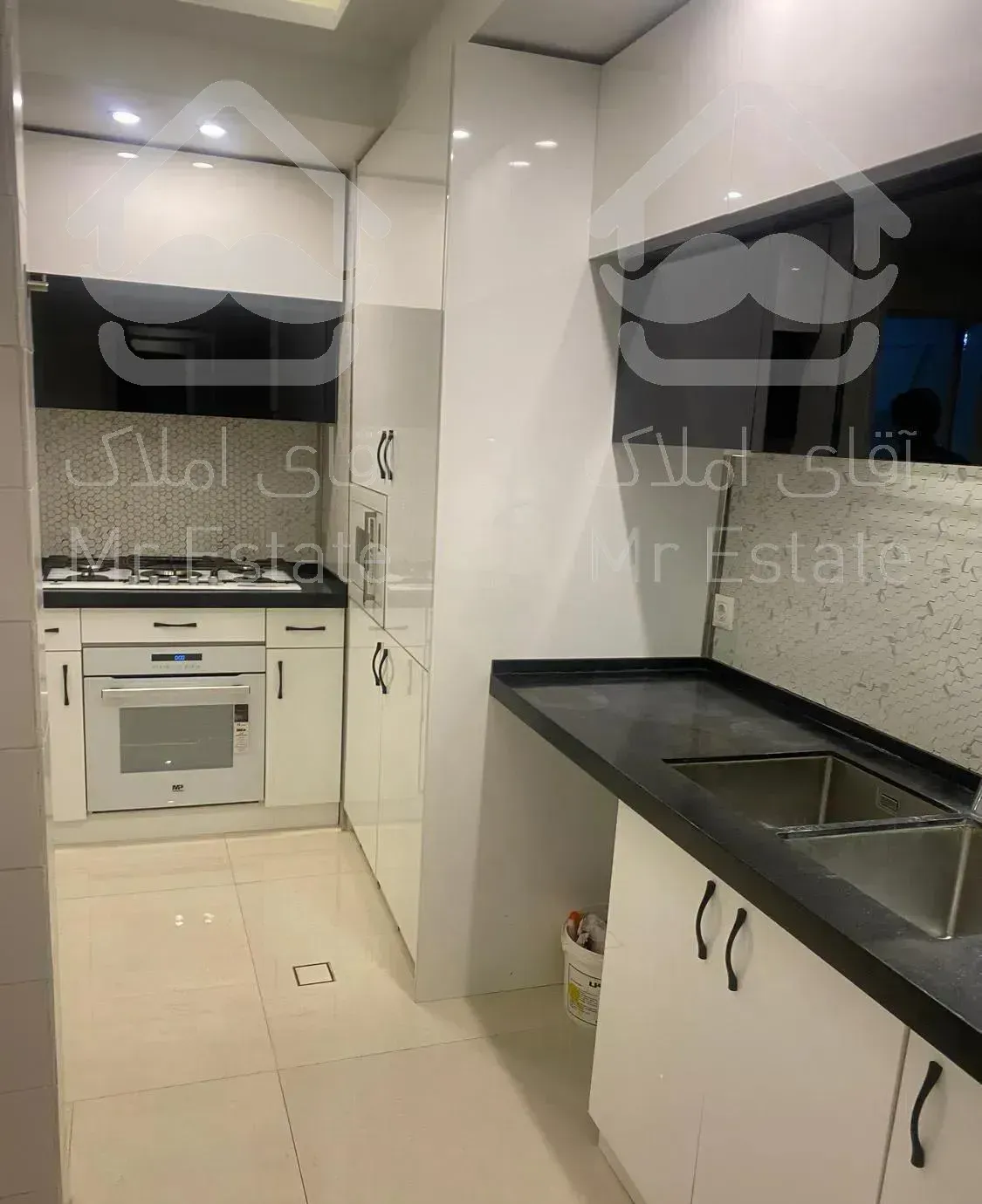 برج مجلل۱۵۶متر فول تراس دار/فرمانیه شرقی