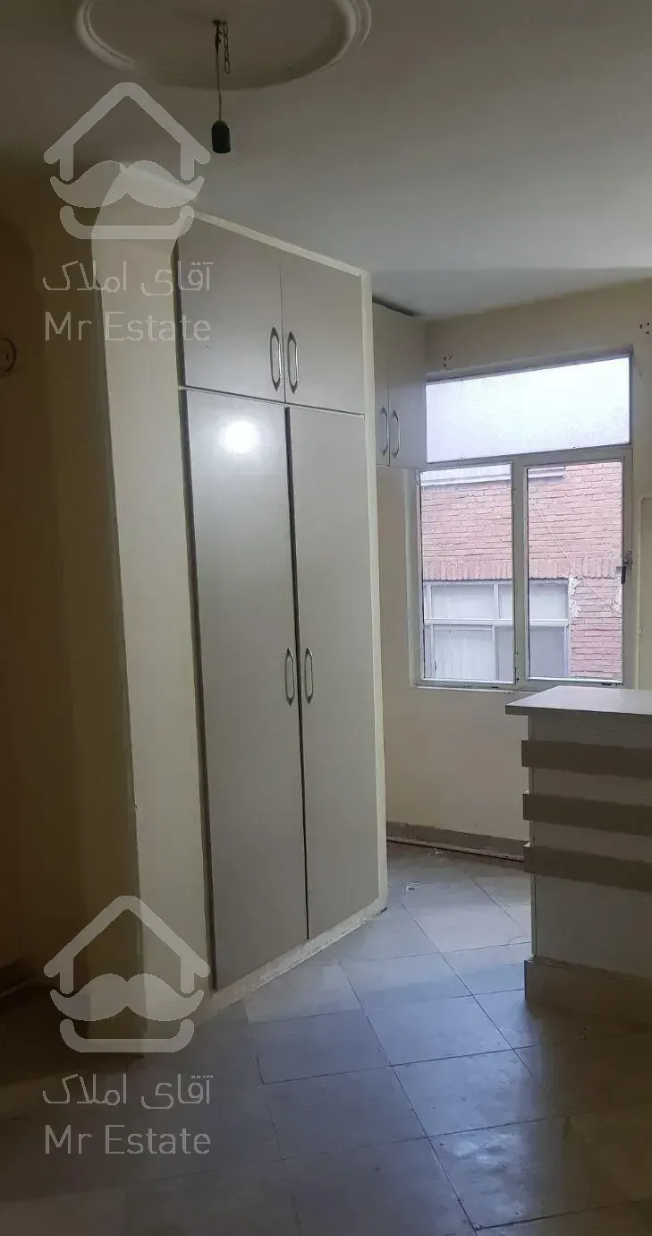 ۵۰مترطبقه دوم روی همکف،با انباری و پارکینگ موتور