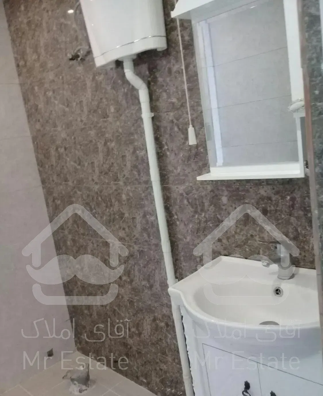 115متری نوسازفول امکانات تخلیه بدون مالک دراقبال22