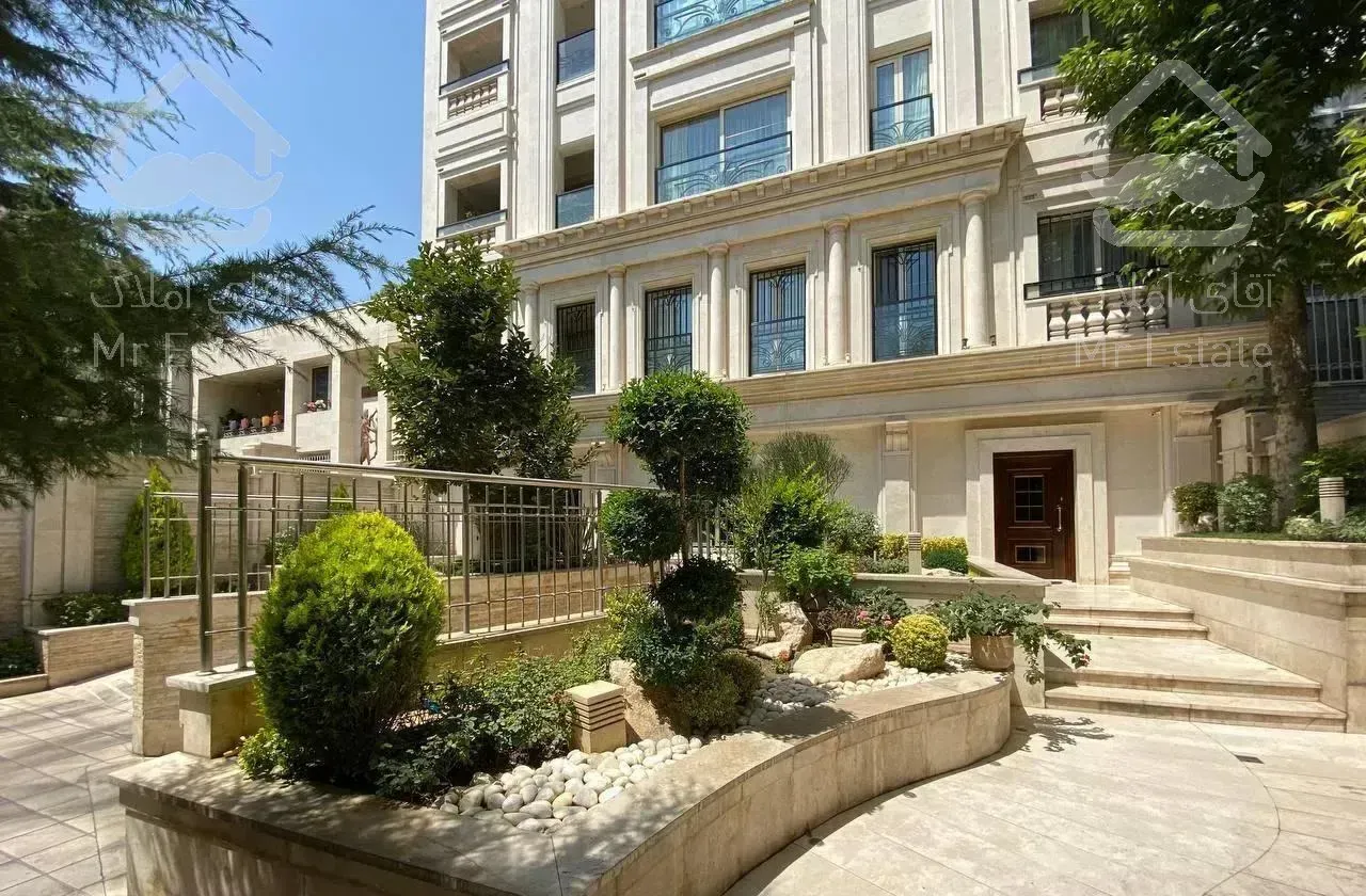 فروشی  در قلب زعفرانیه