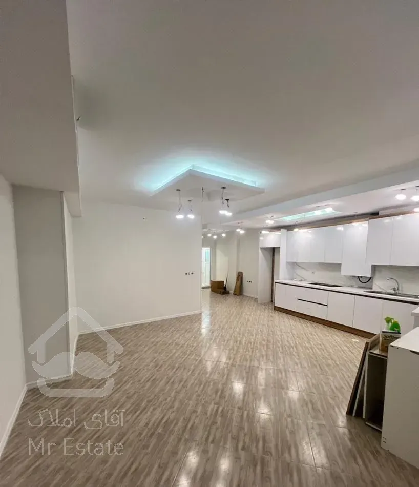 ۷۱ متر با پارکینگ و آسانسور