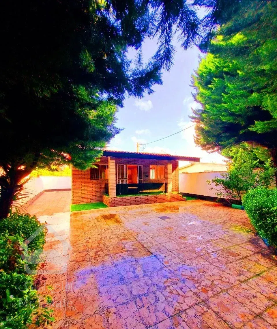 ویلاباغ ویوآزاد۲۷۰متری شهرک توریستی تاپ لوکیشنن