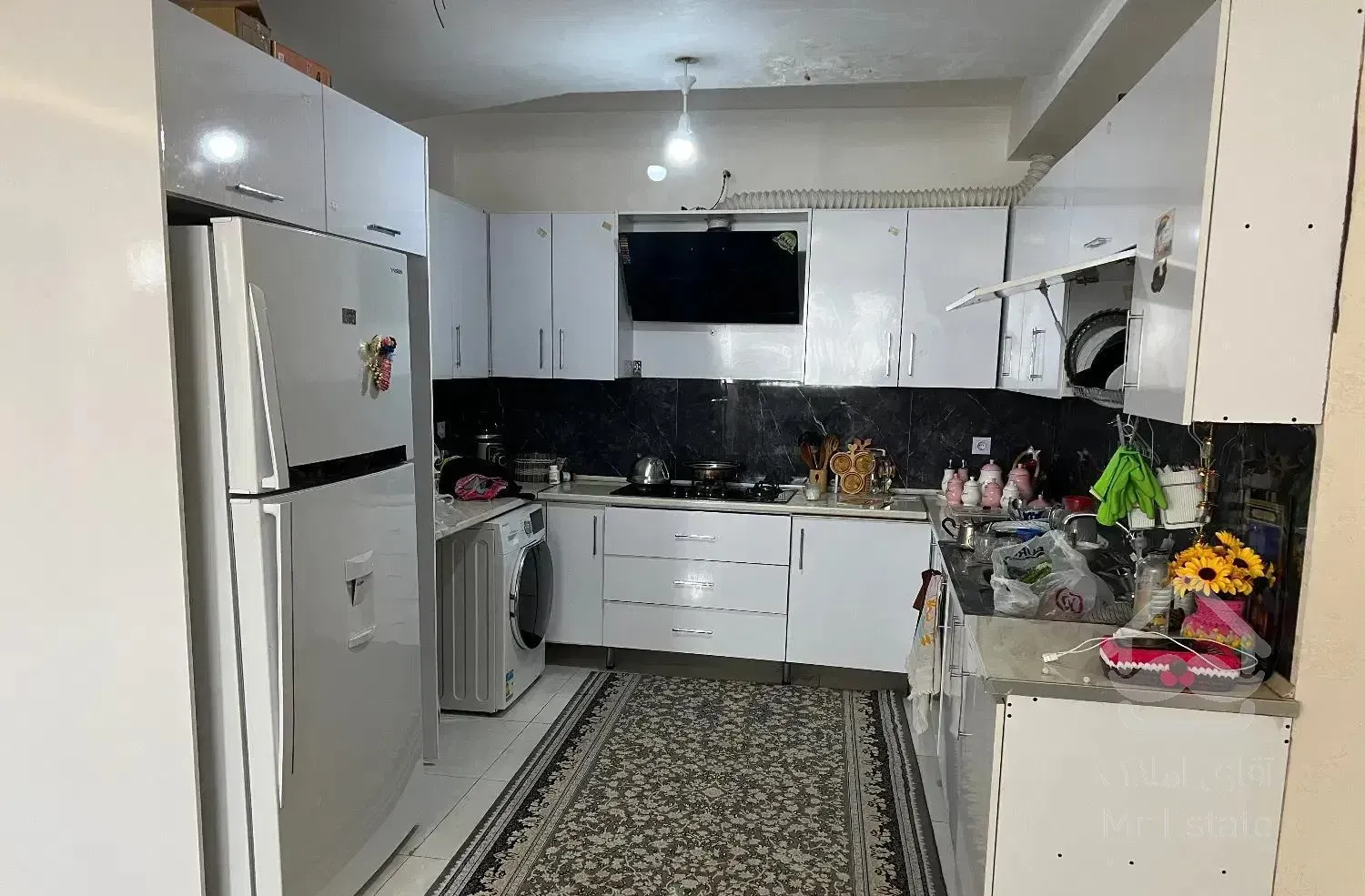 آپارتمان ۱۰۰متری دوخوابه با پارکینگ و آسانسور