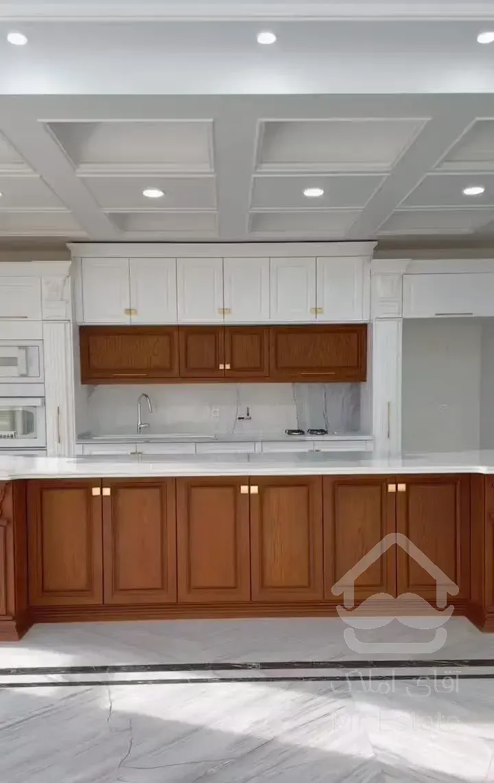 فرمانیه ۲۰۰ متر تکواحد فول نوساز (فیلم)