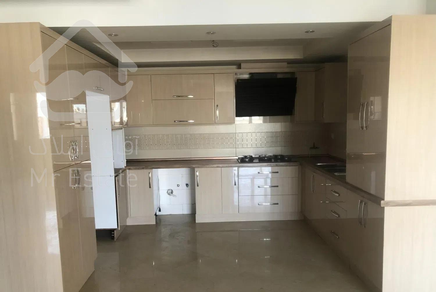 آپارتمان ۱۰۰ متر،۲ خواب رو به افتاب