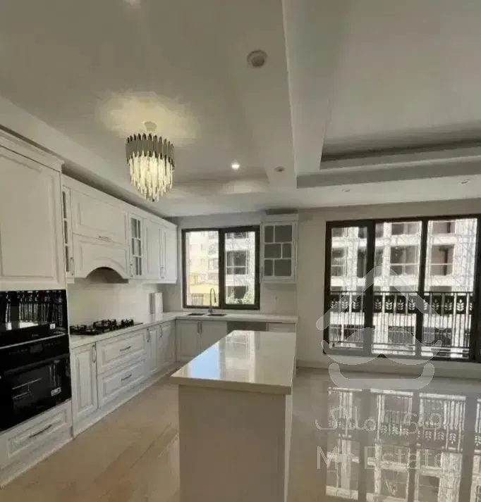 قابل تهاتر با واحد کوچک /۷۷ متر سالن پرده خور