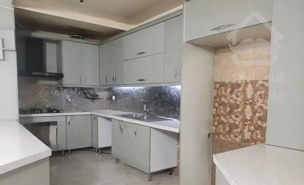 آپارتمان ۸۰متری/شهرک ولیعصر /خانم تاجیک