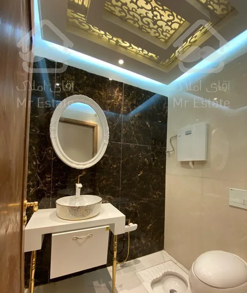 ۲۱۵متر/نوساز/تک واحدی/تراس قابل چیدمان/فول امکانات