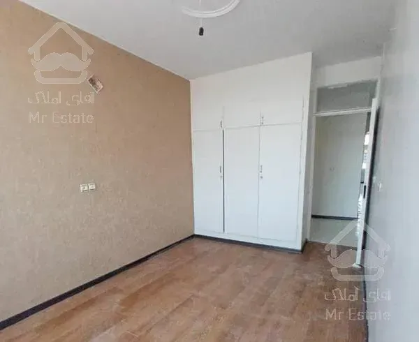 ۱۰۲ متر ،پارکینگ دار  فلکه اول صادقیه