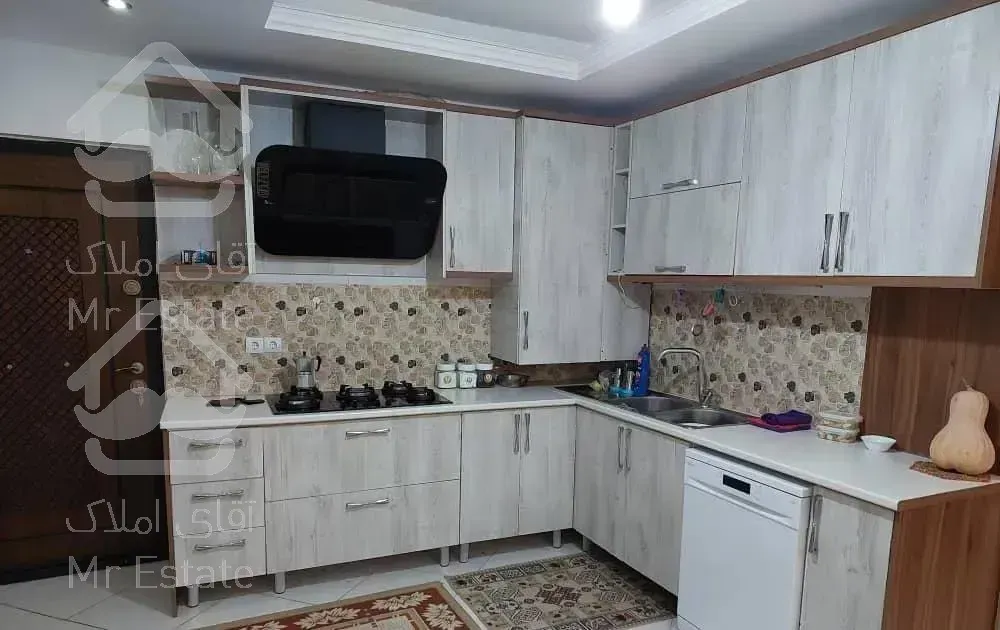 آپارتمان ۱۱۰متری لاله ها