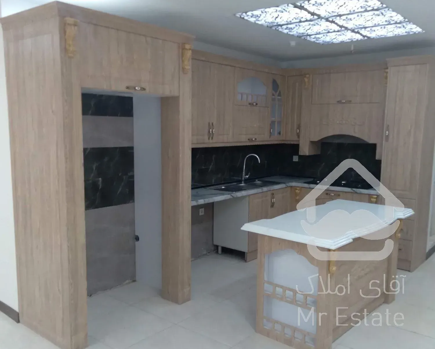 برج باغ شفق ۱۵۶ م فول فول فول امکانات