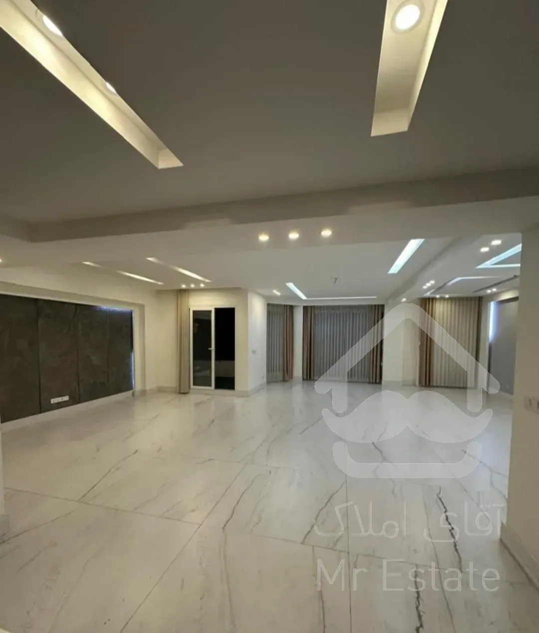 فروش آپارتمان ۱۲۴متر، طبقه ششم، طالقانی