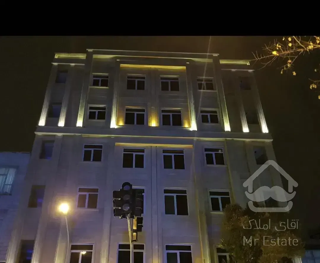 ۱۲۳ متر نوساز، بر خیابان نامجو