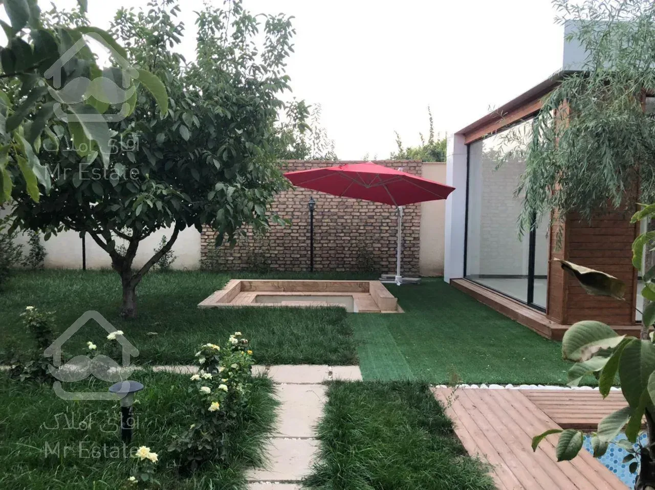 فروش ویلا مدرن ۶۵۰ متری چهارباغ شهرکی