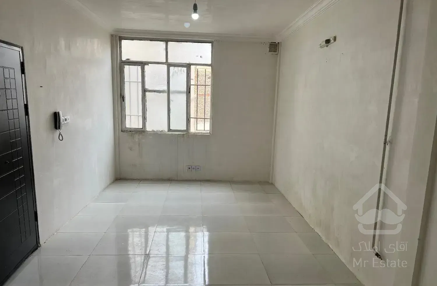 آپارتمان ۶۰متری طبقه اول کوچه دومتری