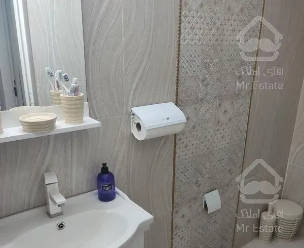 واحد ۱۱۵ متری سندی ۵ متر نورگیر اضافه شده