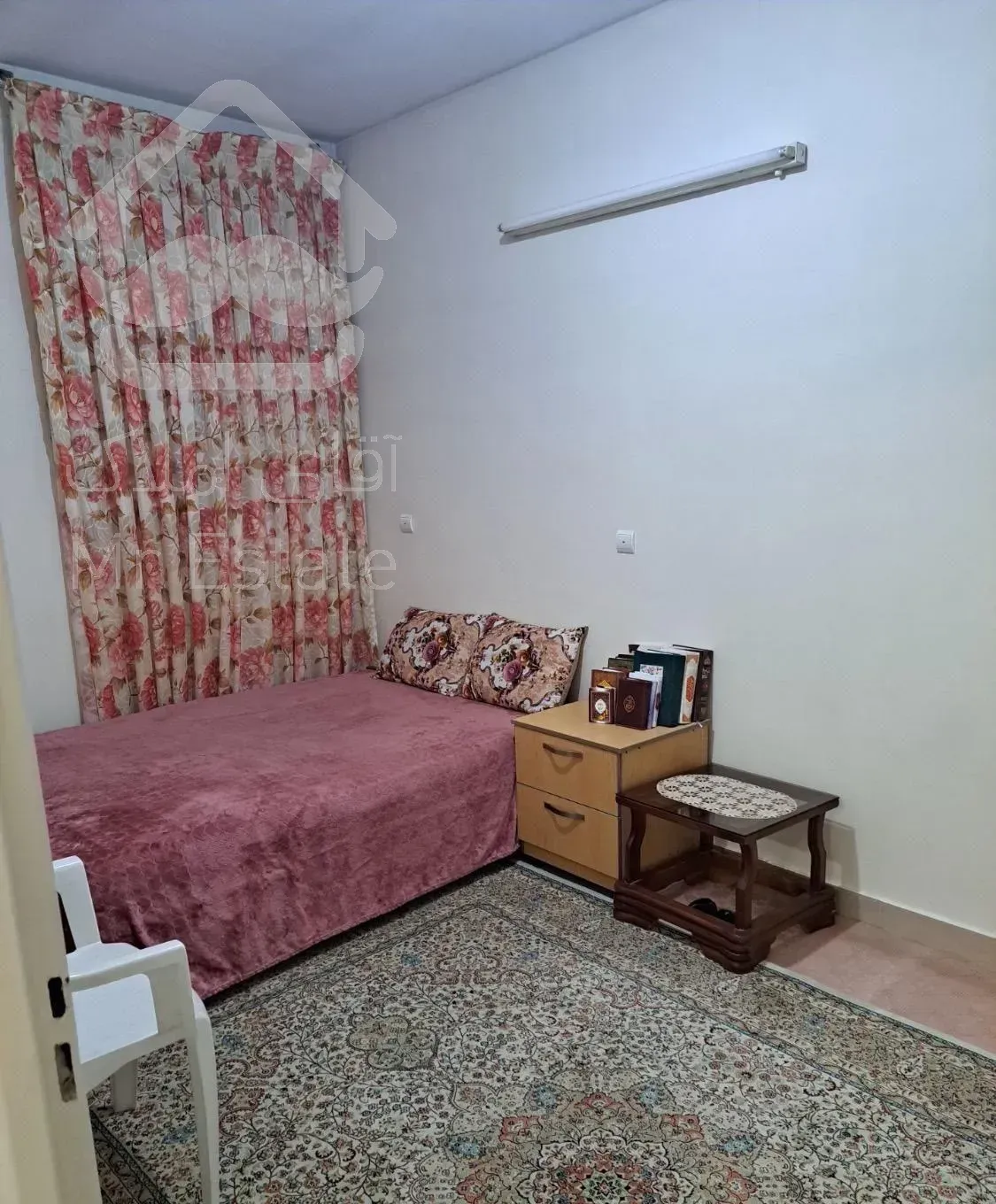 ۹۳متر خ حسین علی بابایی با پارکینگ