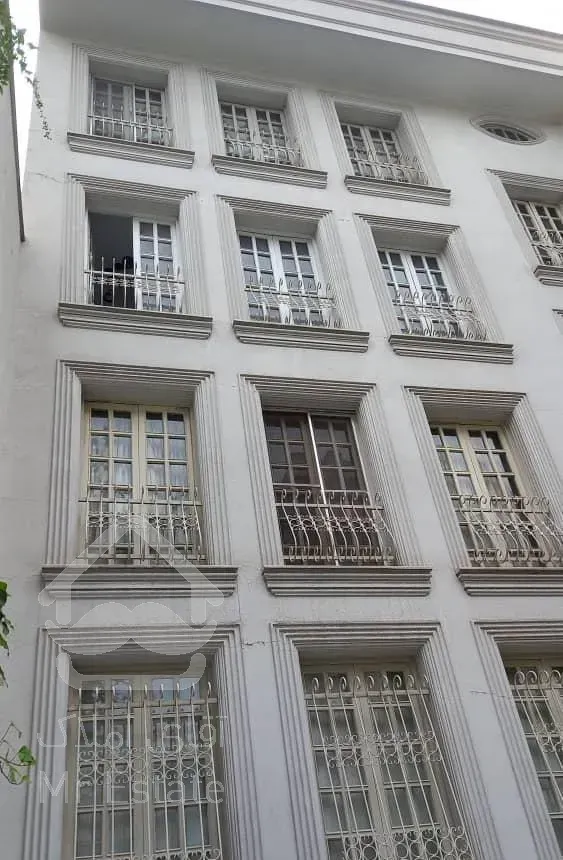 فروش آپارتمان ۱۴۹ متری ۳ خوابه ولیعصرکوچه زرین