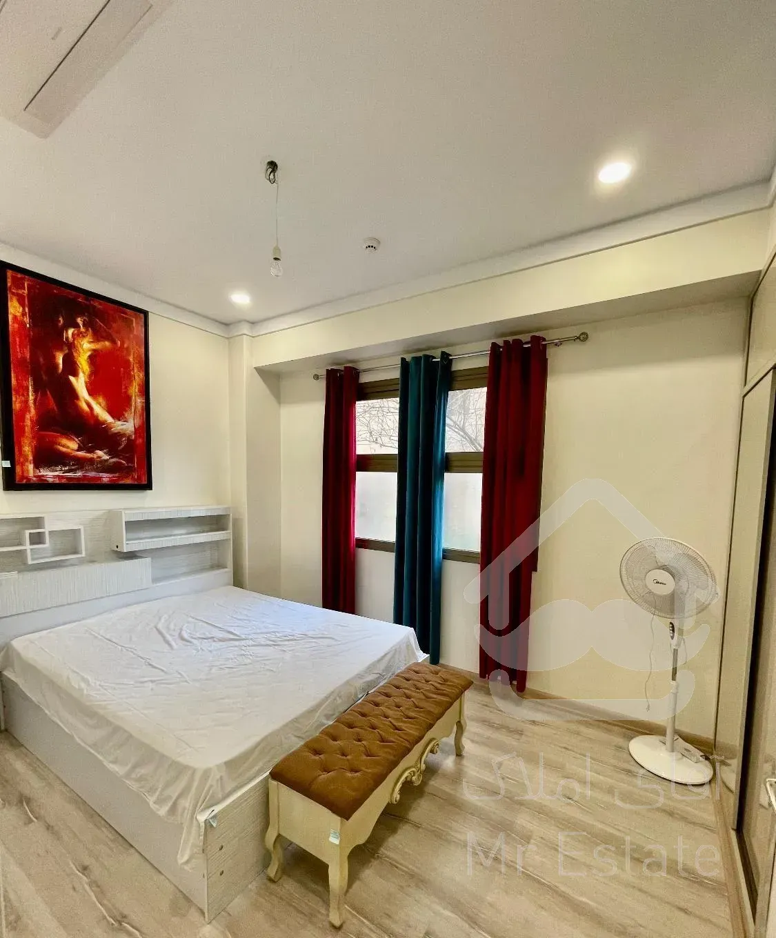 باغ فردوس۲۰۰متر۳خواب با ۱۰۰متر تراس فول مشاعات