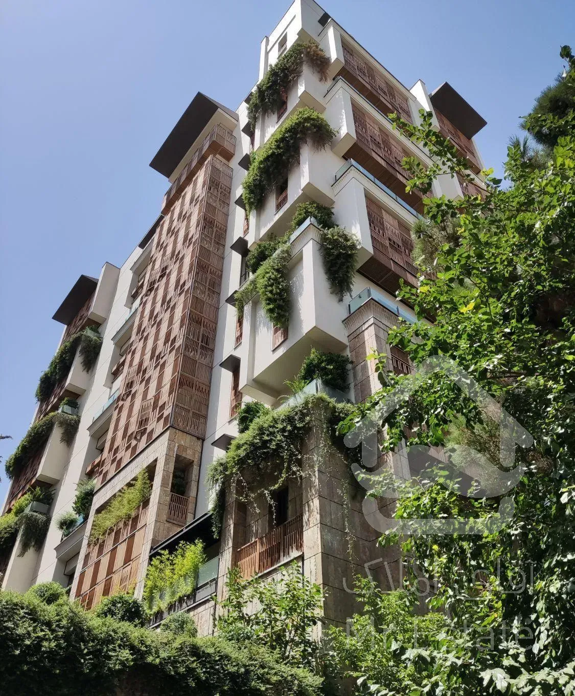 ۲۲۰ متر ۳ خوابه/فول مشاعات دیدنی