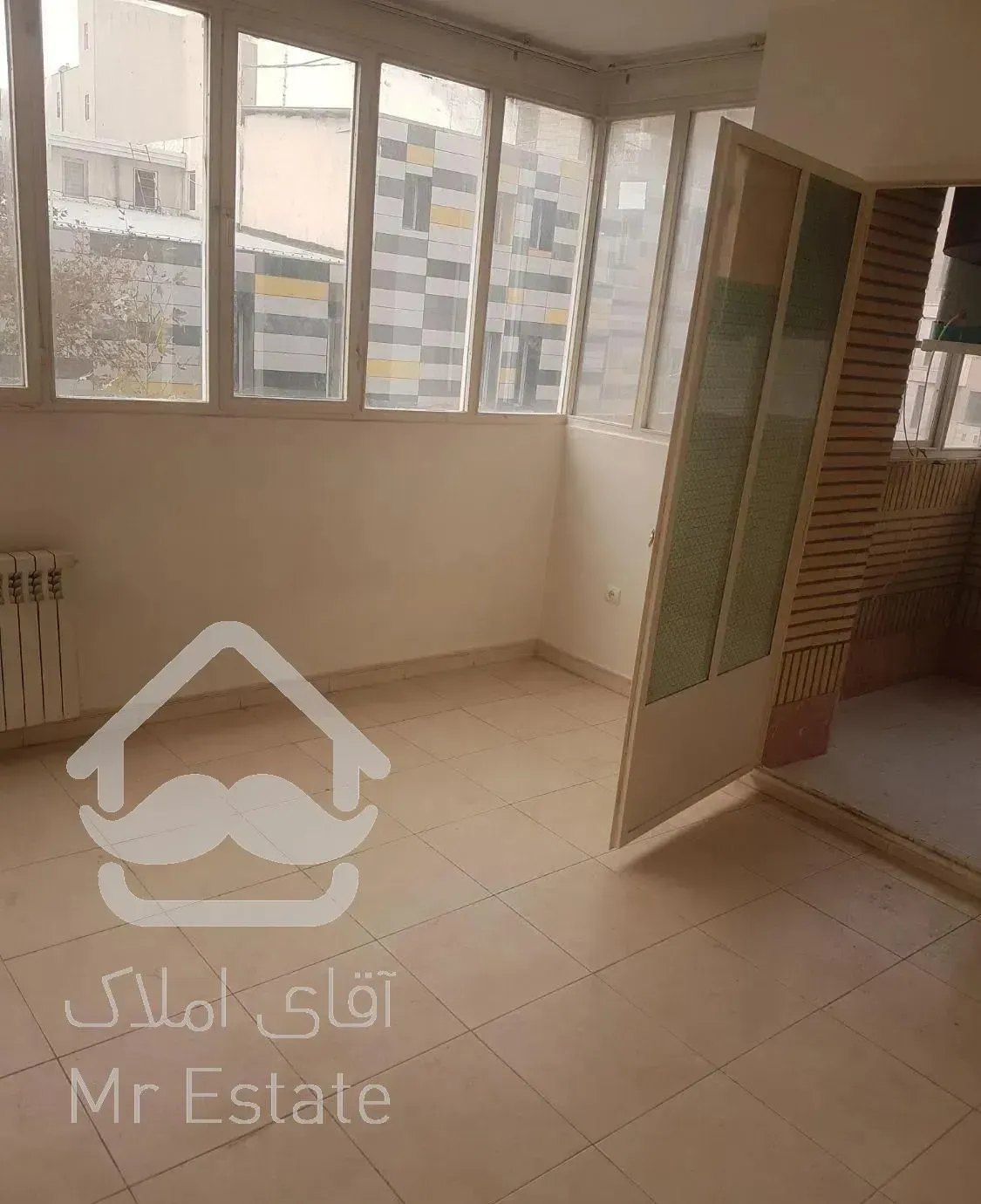 کریم خان خ به آفرین۲۰۰متر۴خوابه تکواحدی